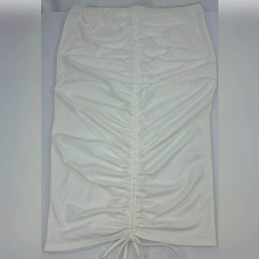 Curvy Sense 3X Ruched Midi Skirt in White 2606-U